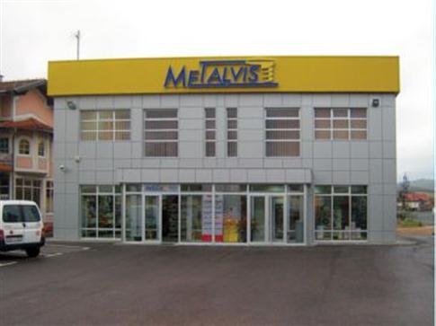 Bâtiment administratif "Metalvis" à  Derventa