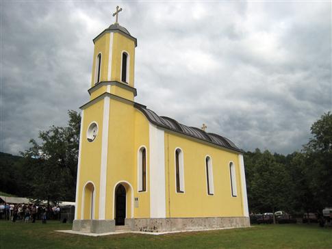 Здание православной церкви Стог в г. Завидовичи
